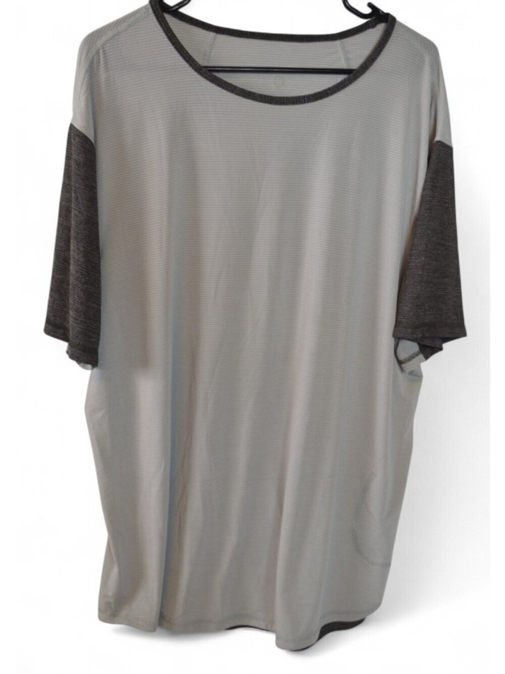 Lululemon Mens 2XL Short Sleeve Shirt Gray Black Athletic Run Train Pocket